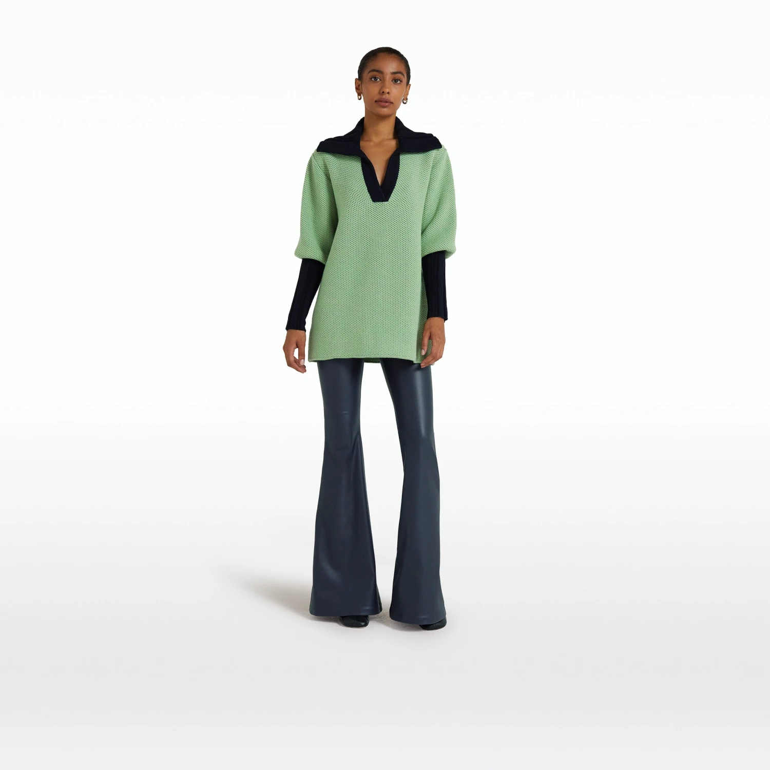 Leonie Sage & Navy Knit 1 Leonie Sage & Navy Knit