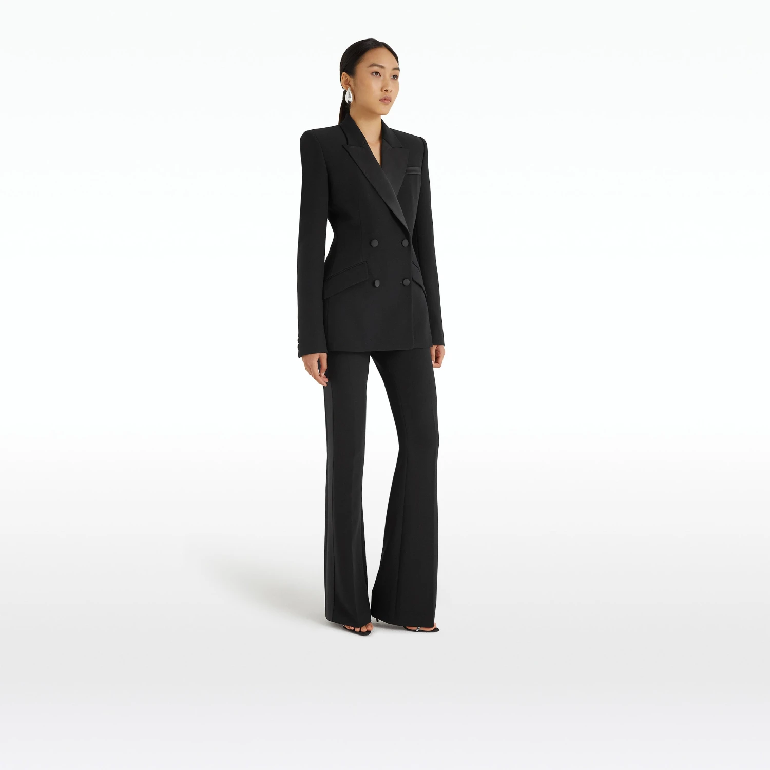 Wynnie Black Jacket 4 Wynnie Black Jacket - Image 4