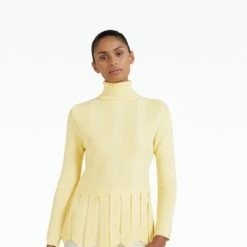 Cava Pale Primrose Knit -Cheap dresses store SS22 KN115.1 SMW PALEPRIMROSE P89.1 HC BUTTERMILK MODEL d1 2500x2500 square